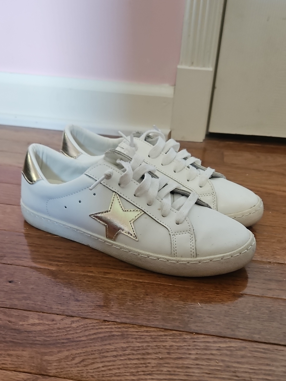 Vintage Havana White Sneakers with Black Label
